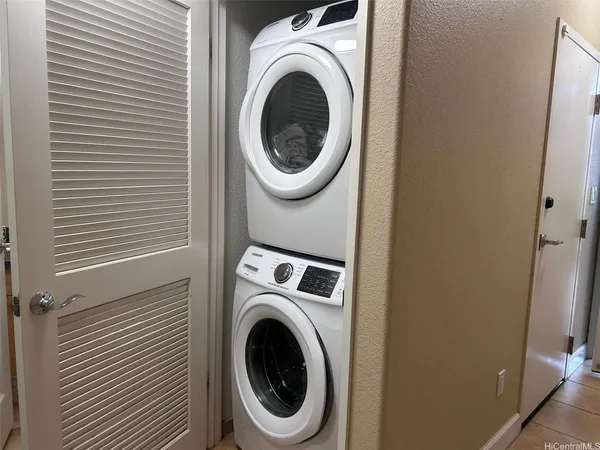 $5,000 | 92-1524 Ali'inui Drive, Unit 2407, Kapolei, HI 96707