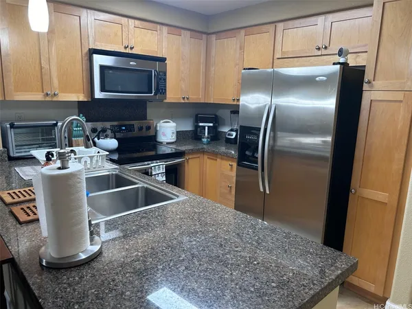 $5,000 | 92-1524 Ali'inui Drive, Unit 2407, Kapolei, HI 96707