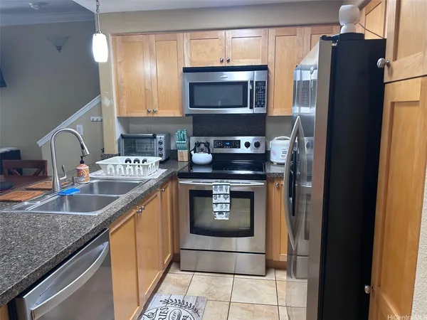 $5,000 | 92-1524 Ali'inui Drive, Unit 2407, Kapolei, HI 96707