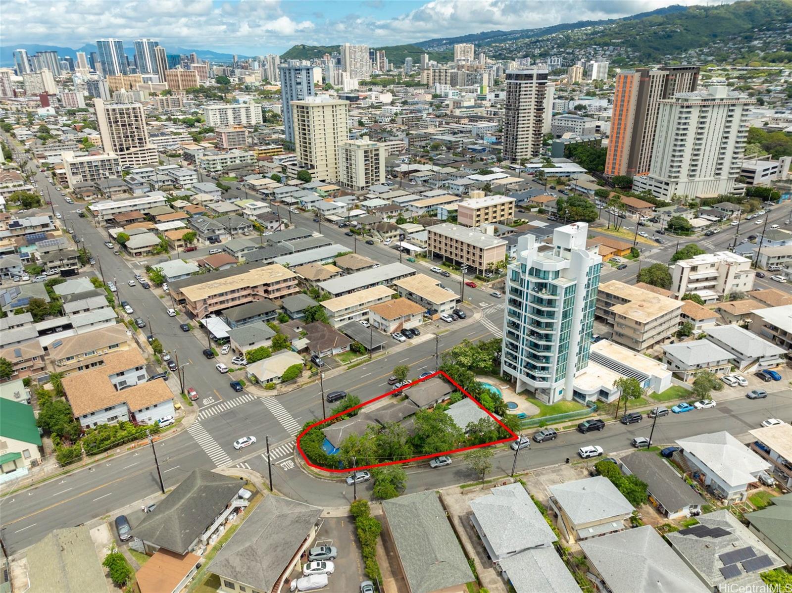 735 Isenberg Street Honolulu, HI 96826 - Photo 14 of 17 an aerial view of multiple house