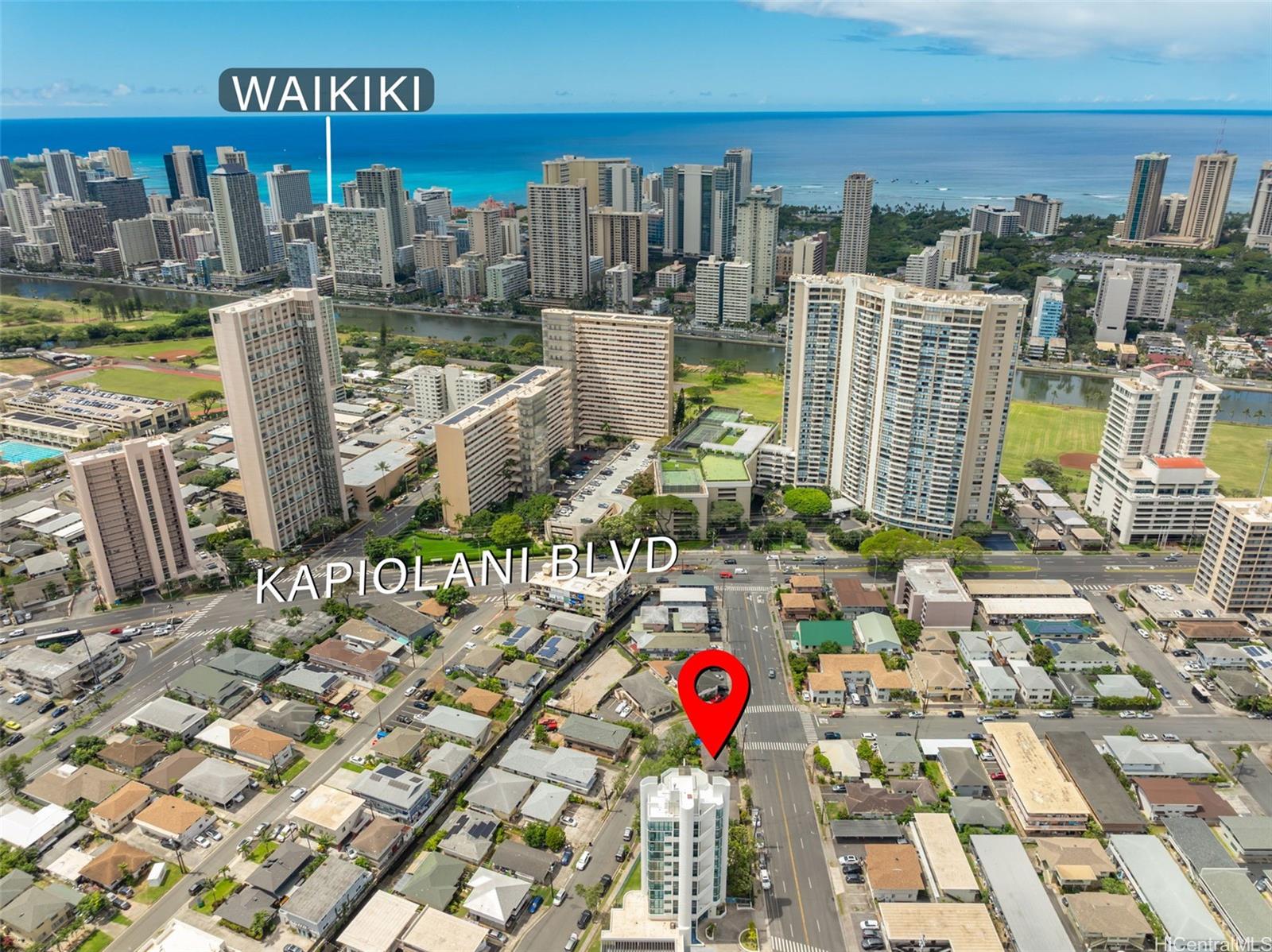 735 Isenberg Street Honolulu, HI 96826 - Photo 5 of 17 a view of city