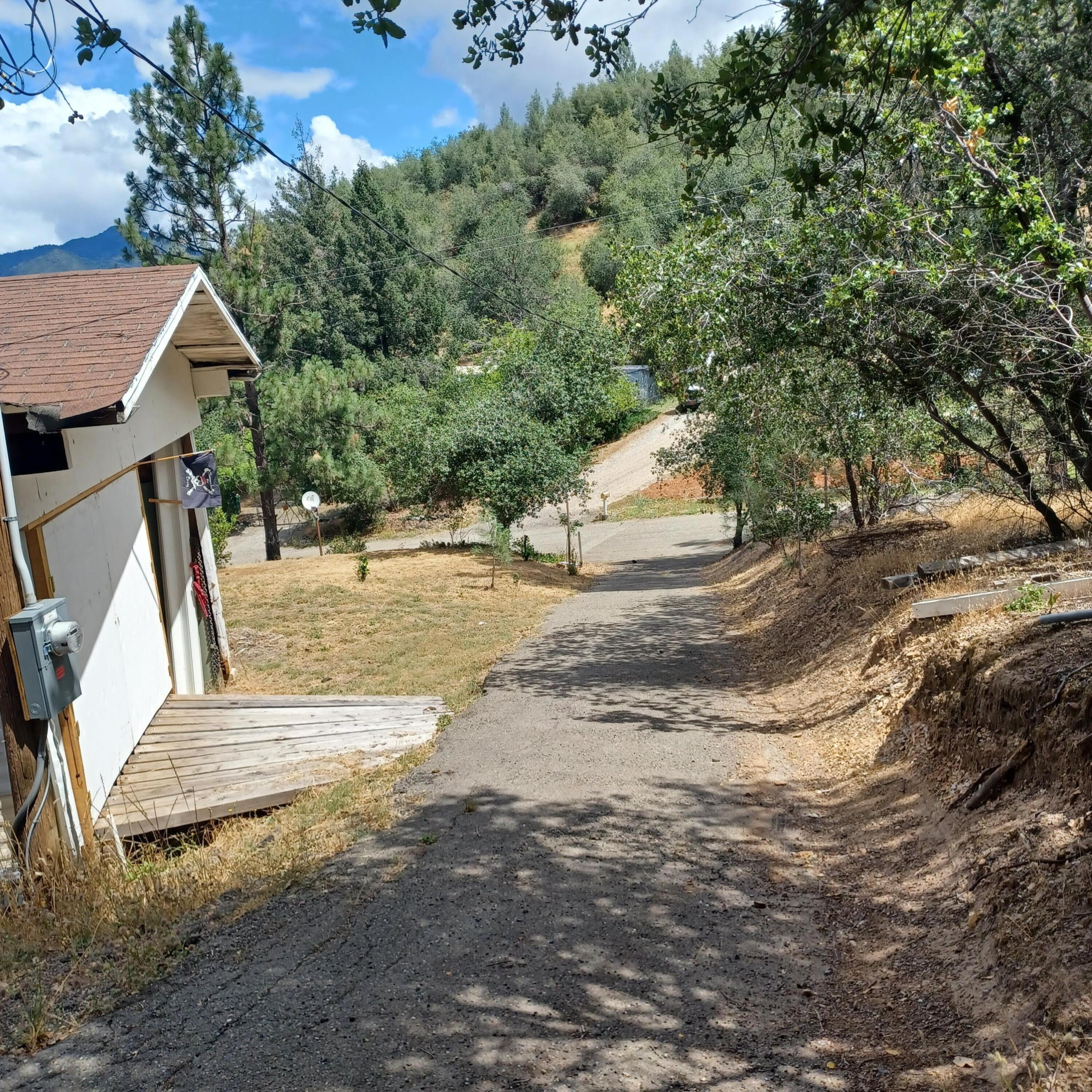 22161 Ravine Court Redding, CA 96003 - Photo 16 of 19 20220618_114109