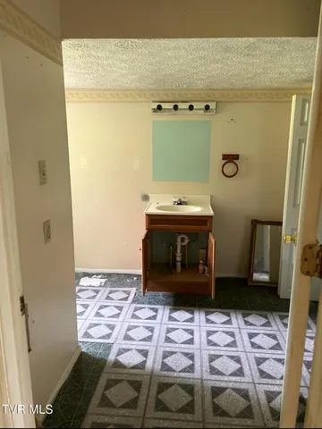 $80,000 | 765 Crabtree Hollow, Clintwood, VA 24228