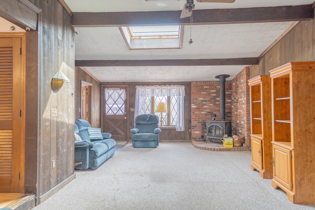 10 Brookside Road Mansfield, MA 02048 - Photo 11 of 40