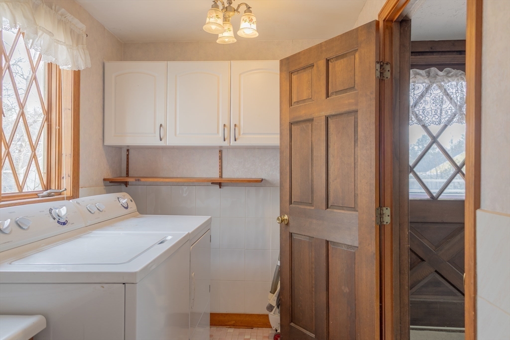 10 Brookside Road Mansfield, MA 02048 - Photo 16 of 40