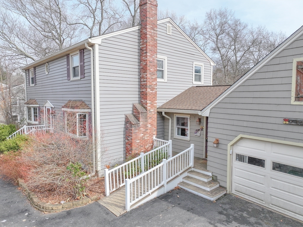 10 Brookside Road Mansfield, MA 02048 - Photo 2 of 40