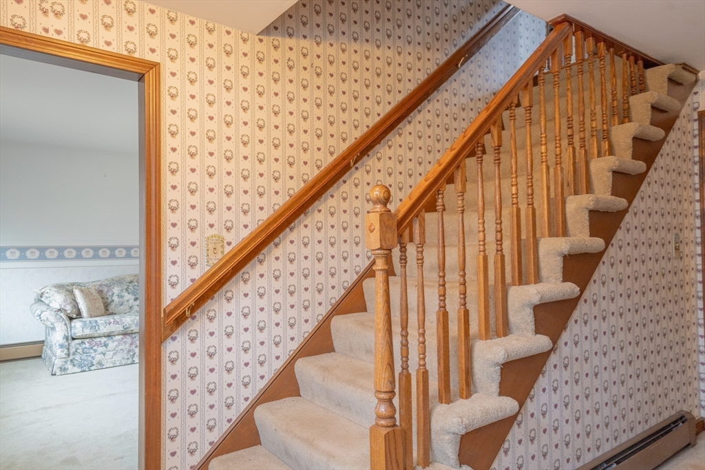 10 Brookside Road Mansfield, MA 02048 - Photo 24 of 40