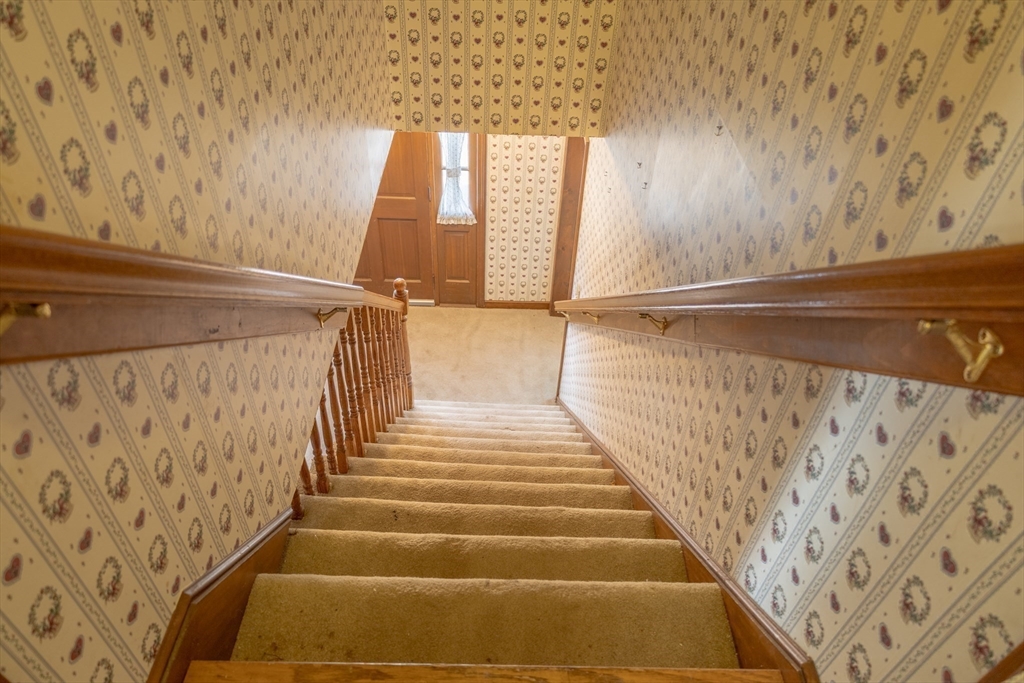 10 Brookside Road Mansfield, MA 02048 - Photo 31 of 40