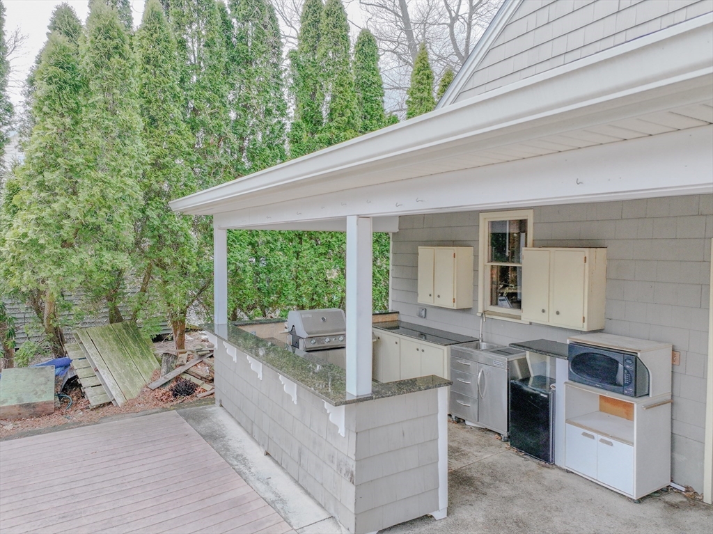 10 Brookside Road Mansfield, MA 02048 - Photo 36 of 40