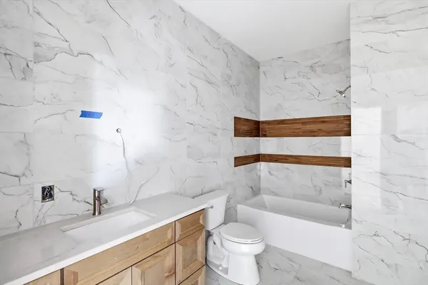 $649,900 | 9 Elizabeth Lane, Unit 9, Easthampton, MA 01027