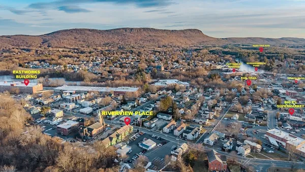 $649,900 | 9 Elizabeth Lane, Unit 9, Easthampton, MA 01027