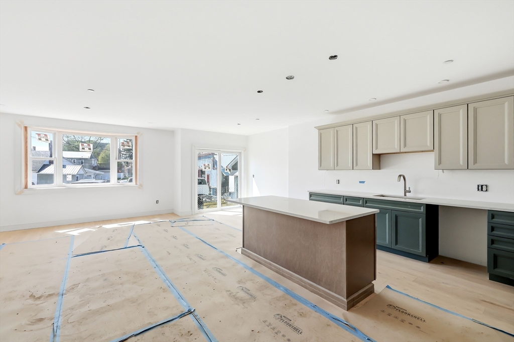 9 Elizabeth Lane, Unit 9 Easthampton, MA 01027 - Photo 9 of 30