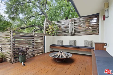 $5,950,000 | 2207 Bowmont Drive, Beverly Hills, CA 90210