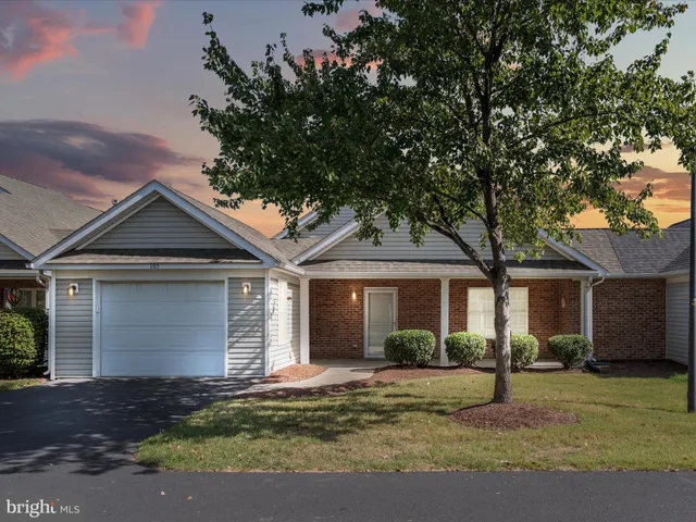 $375,000 | 105 Buckwood Lane, Winchester, VA 22602