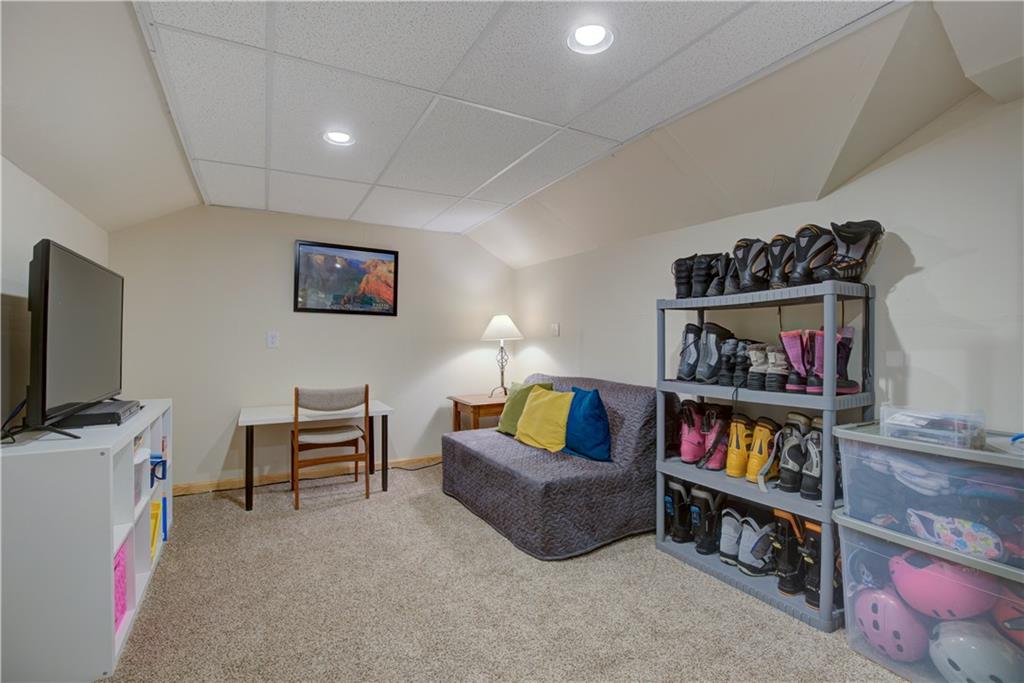 602 4 O Clock Road, Unit B32 Breckenridge, CO 80424 - Photo 31 of 35 Gallery Image 31