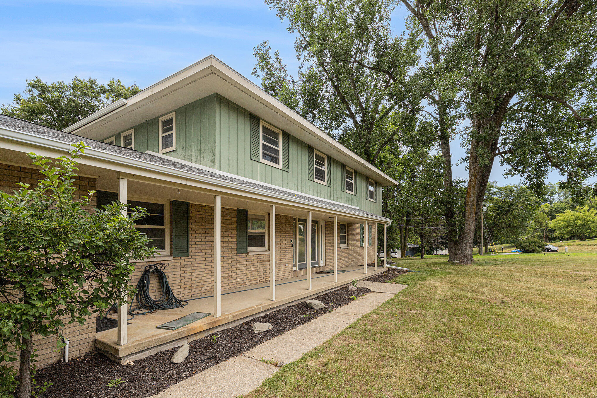 1726 South State Road Ionia, MI 48846 - Photo 3 of 38 003_file_883
