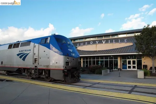 $350,000 | 6400 Christie Avenue, Unit 4120, Emeryville, CA 94608