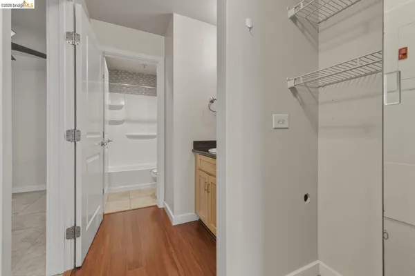 $350,000 | 6400 Christie Avenue, Unit 4120, Emeryville, CA 94608