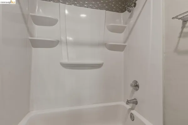 $350,000 | 6400 Christie Avenue, Unit 4120, Emeryville, CA 94608