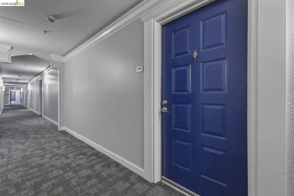 $350,000 | 6400 Christie Avenue, Unit 4120, Emeryville, CA 94608