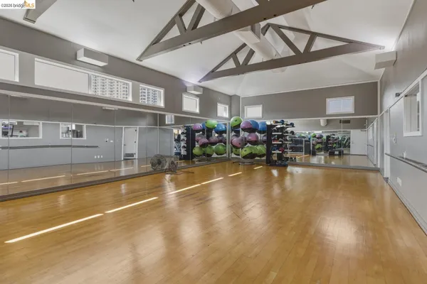 $350,000 | 6400 Christie Avenue, Unit 4120, Emeryville, CA 94608