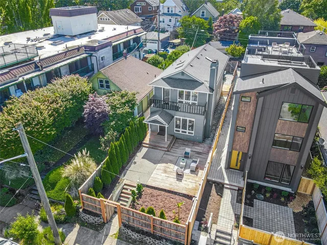 $5,500 | 2111 6th Avenue West, Seattle, WA 98119