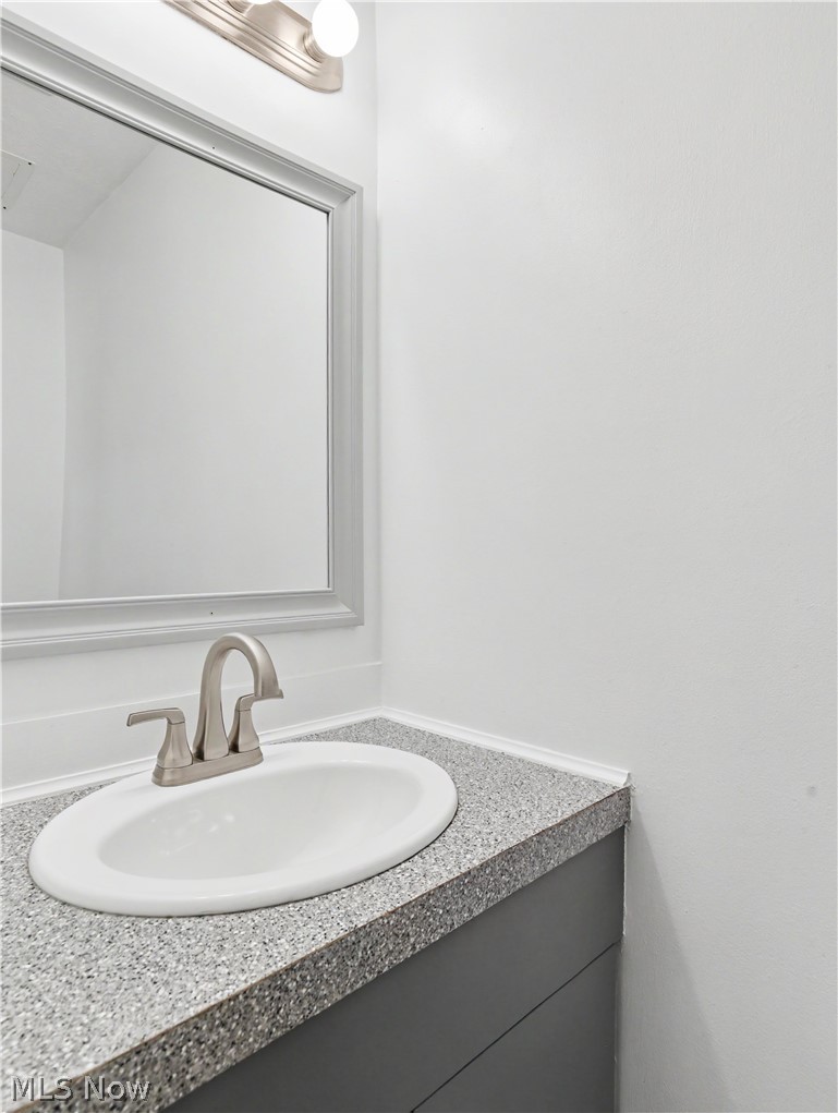 2550 Chamberlain Road, Unit B3 Akron, OH 44333 - Photo 15 of 24 Gallery Image 15