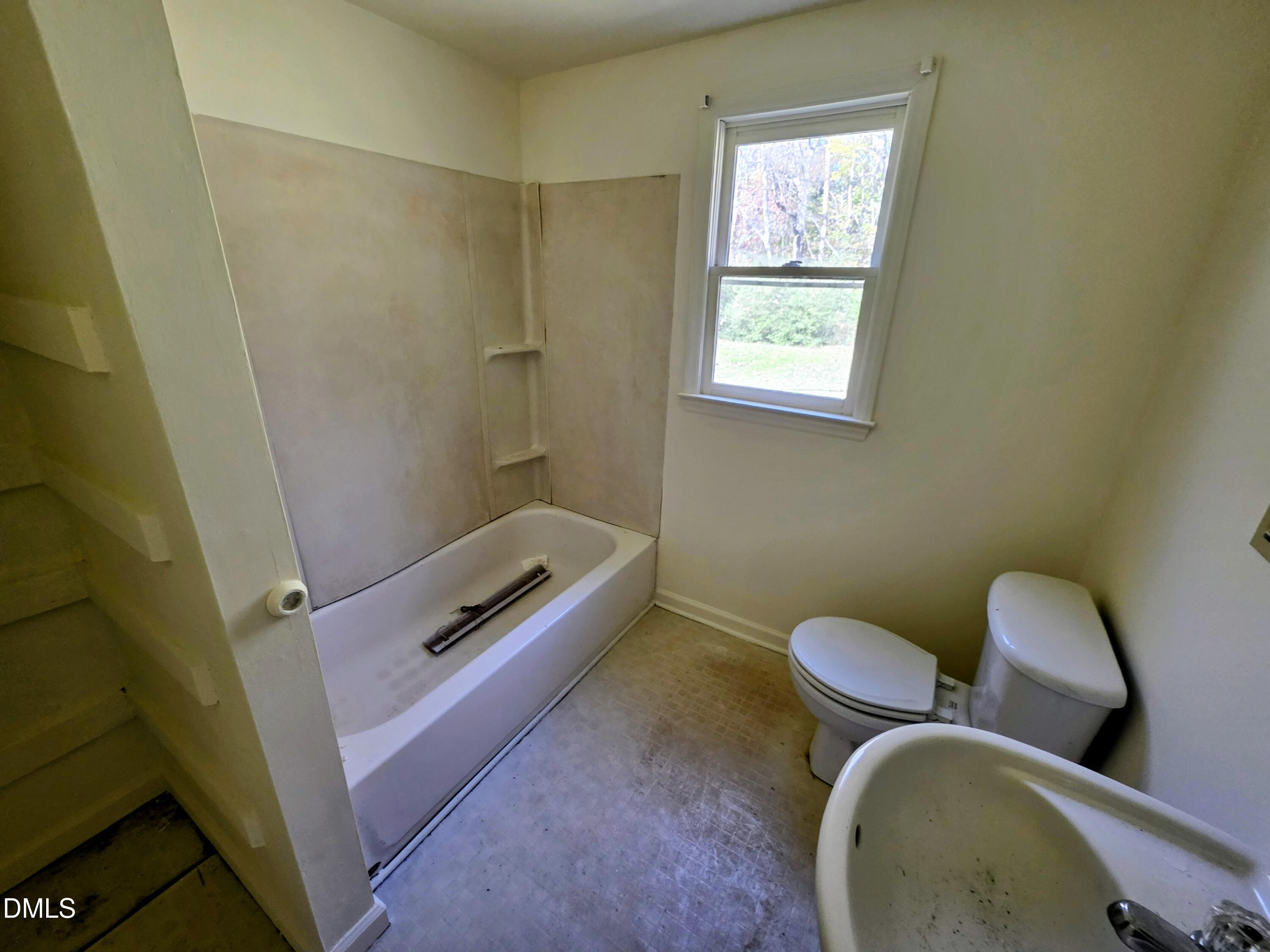 194 Jack Alston Road Pittsboro, NC 27312 - Photo 11 of 20 a bathroom with a toilet