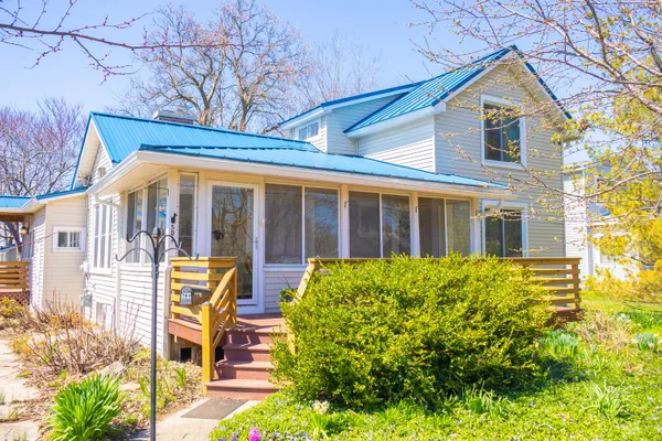 $430,000 | 501 North Elm Street, Three Oaks, MI 49128