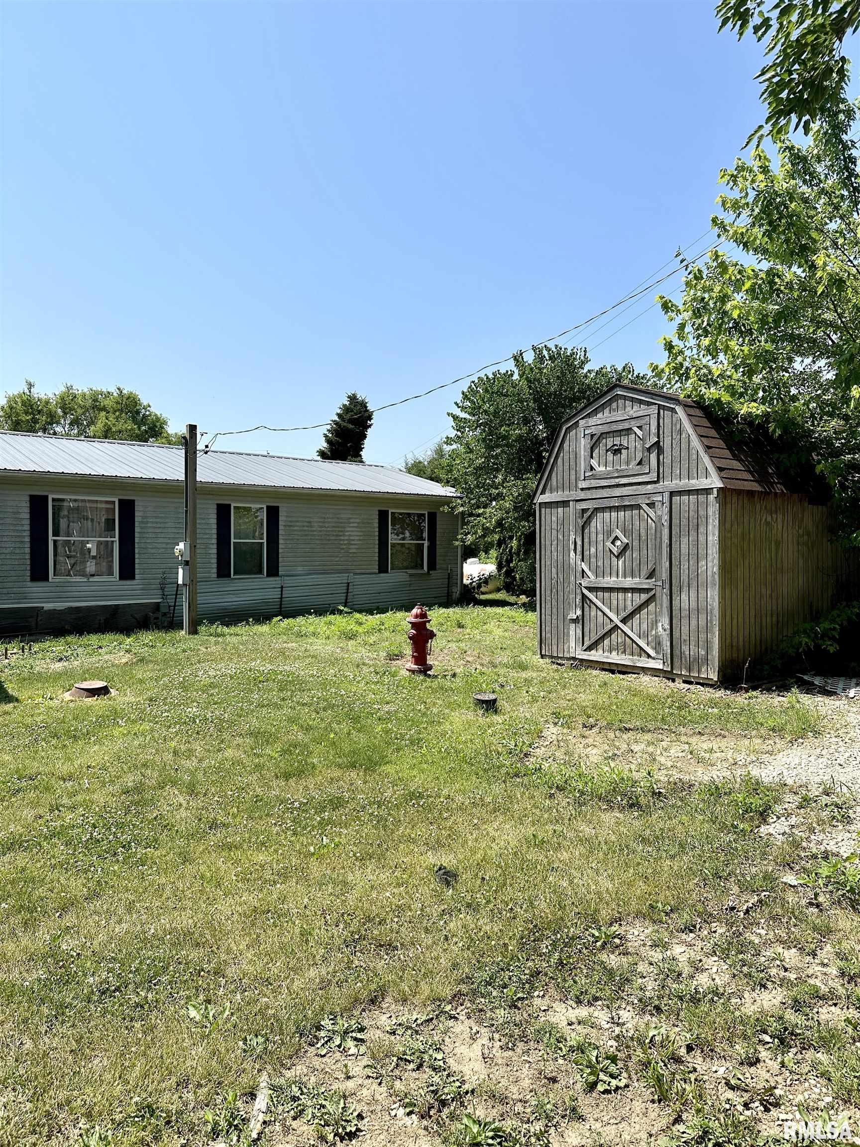 932 Cylinder Head Road Chapin, IL 62628 - Photo 3 of 33