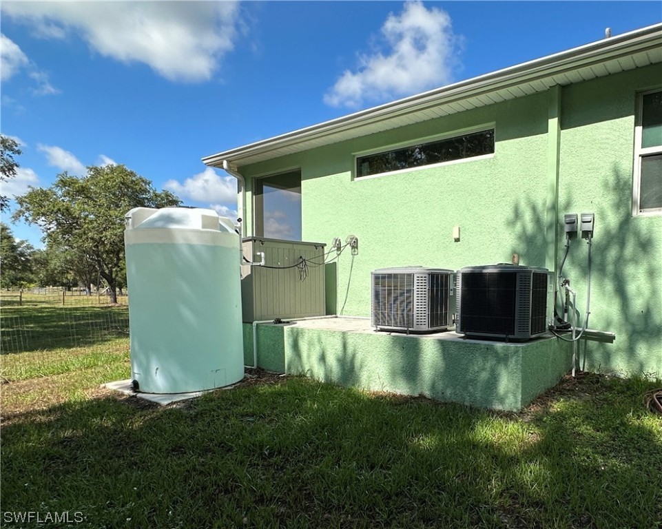 23170 North River Road Alva, FL 33920 - Photo 41 of 50 a view of a backyard