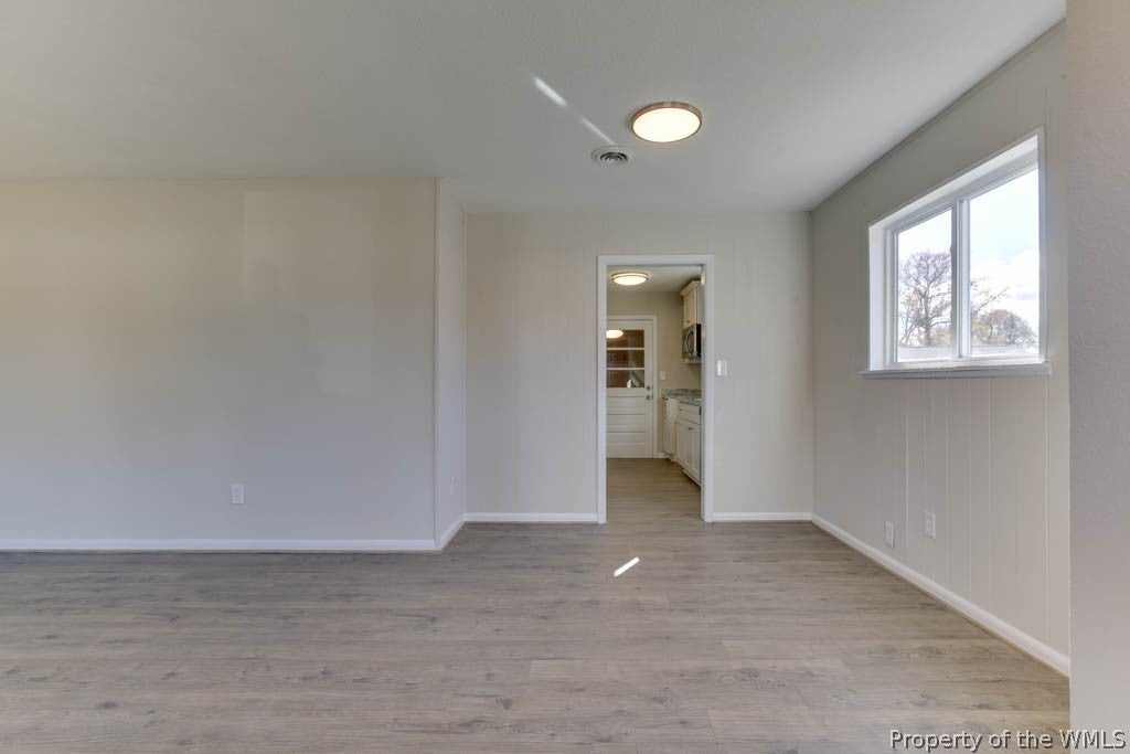 305 Joynes Road Hampton, VA 23666 - Photo 5 of 32 Gallery Image 5