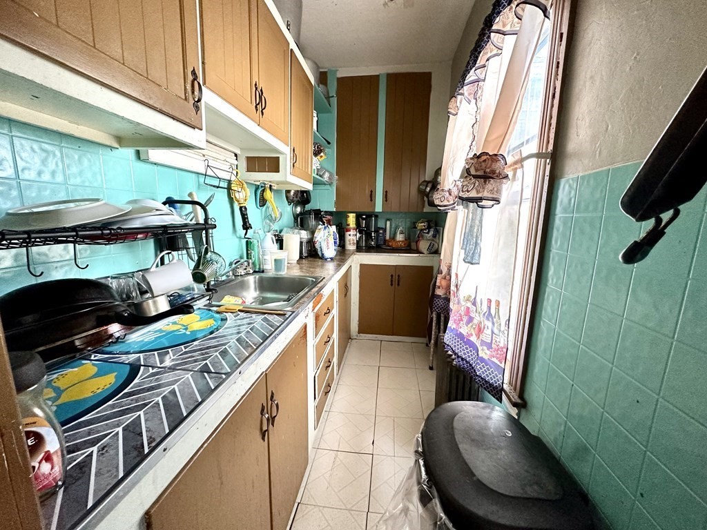 25 Endicott Street Worcester, MA 01610 - Photo 14 of 21