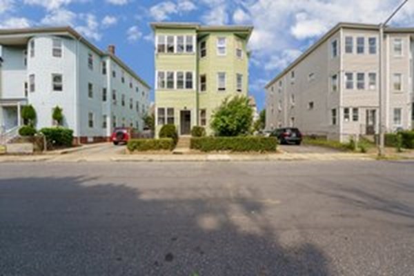 25 Endicott Street Worcester, MA 01610 - Photo 3 of 21