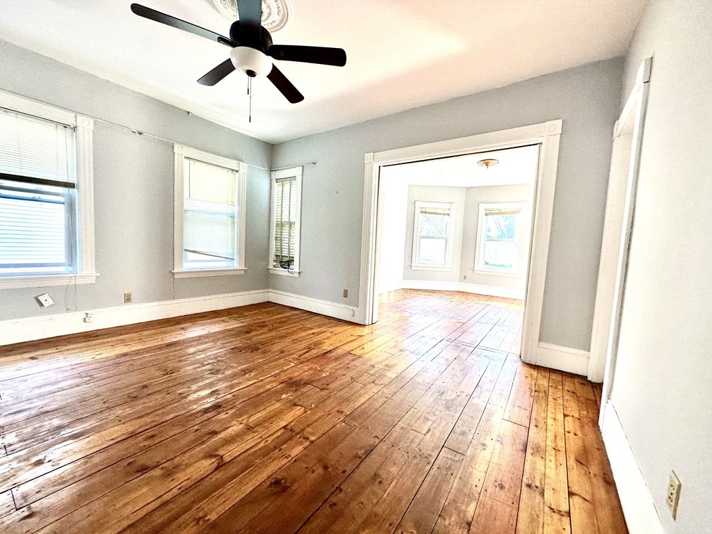 25 Endicott Street Worcester, MA 01610 - Photo 5 of 21