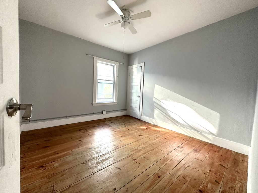 25 Endicott Street Worcester, MA 01610 - Photo 7 of 21