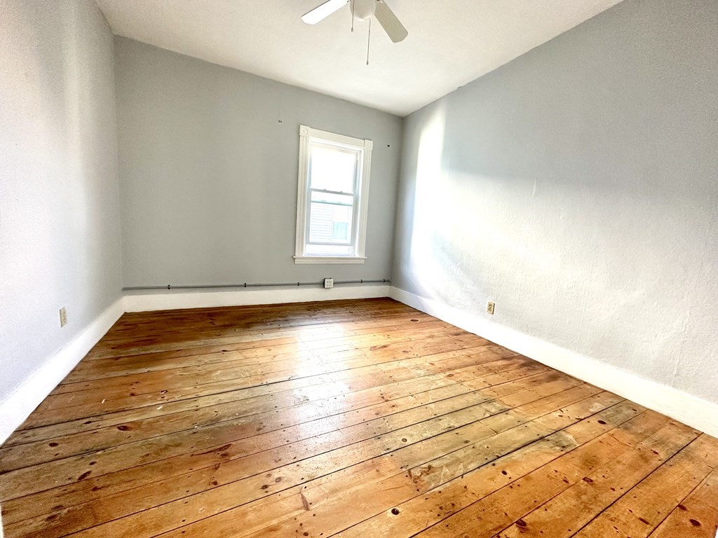 25 Endicott Street Worcester, MA 01610 - Photo 8 of 21