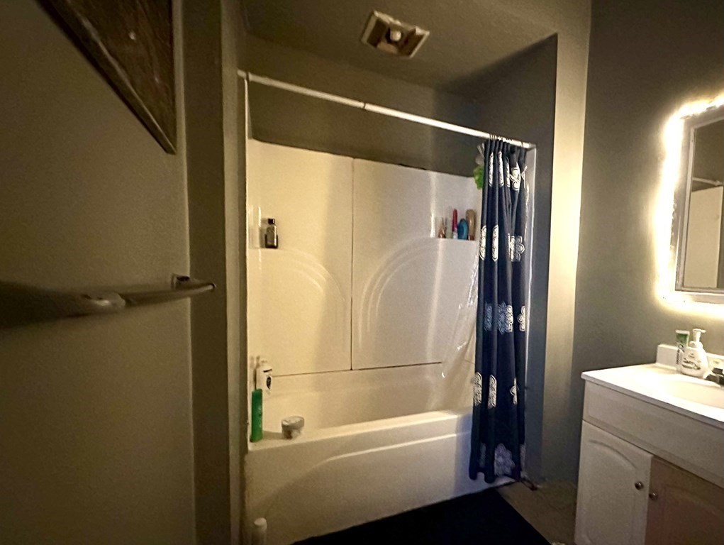 25 Endicott Street Worcester, MA 01610 - Photo 10 of 21