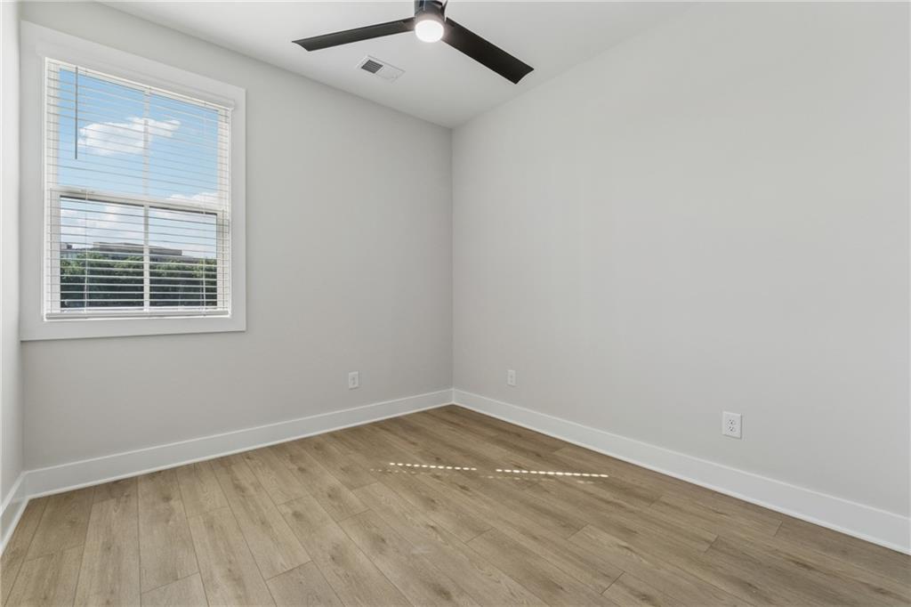 428 Mezzo Lane Alpharetta, GA 30009 - Photo 20 of 30 an empty room with a window