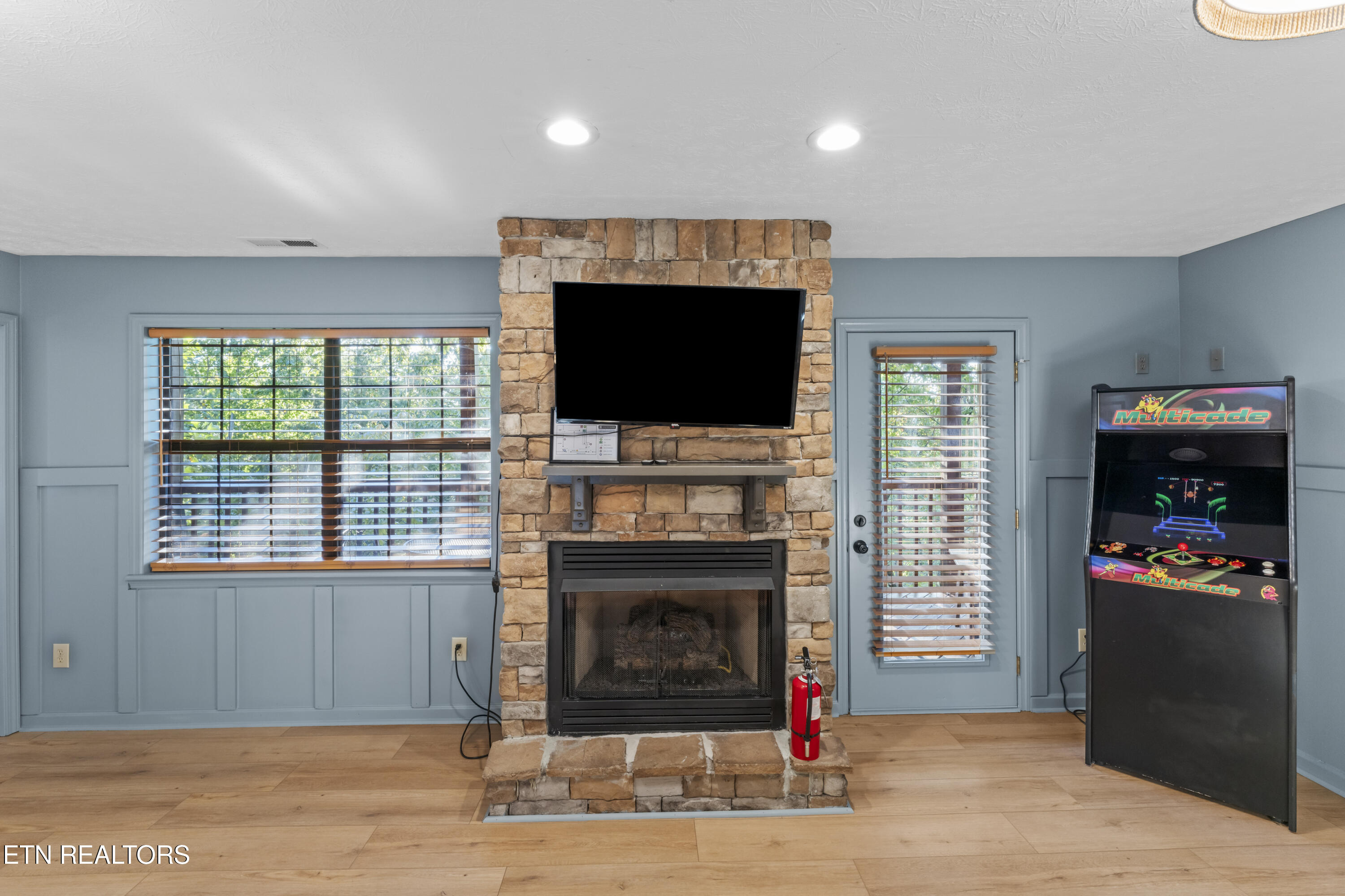 1550 Bears Den Way Sevierville, TN 37862 - Photo 29 of 55 Basement Fireplace