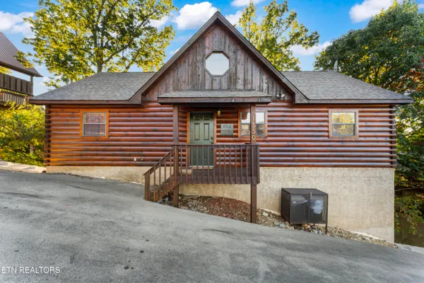$749,000 | 1550 Bears Den Way, Sevierville, TN 37862