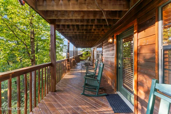 $749,000 | 1550 Bears Den Way, Sevierville, TN 37862