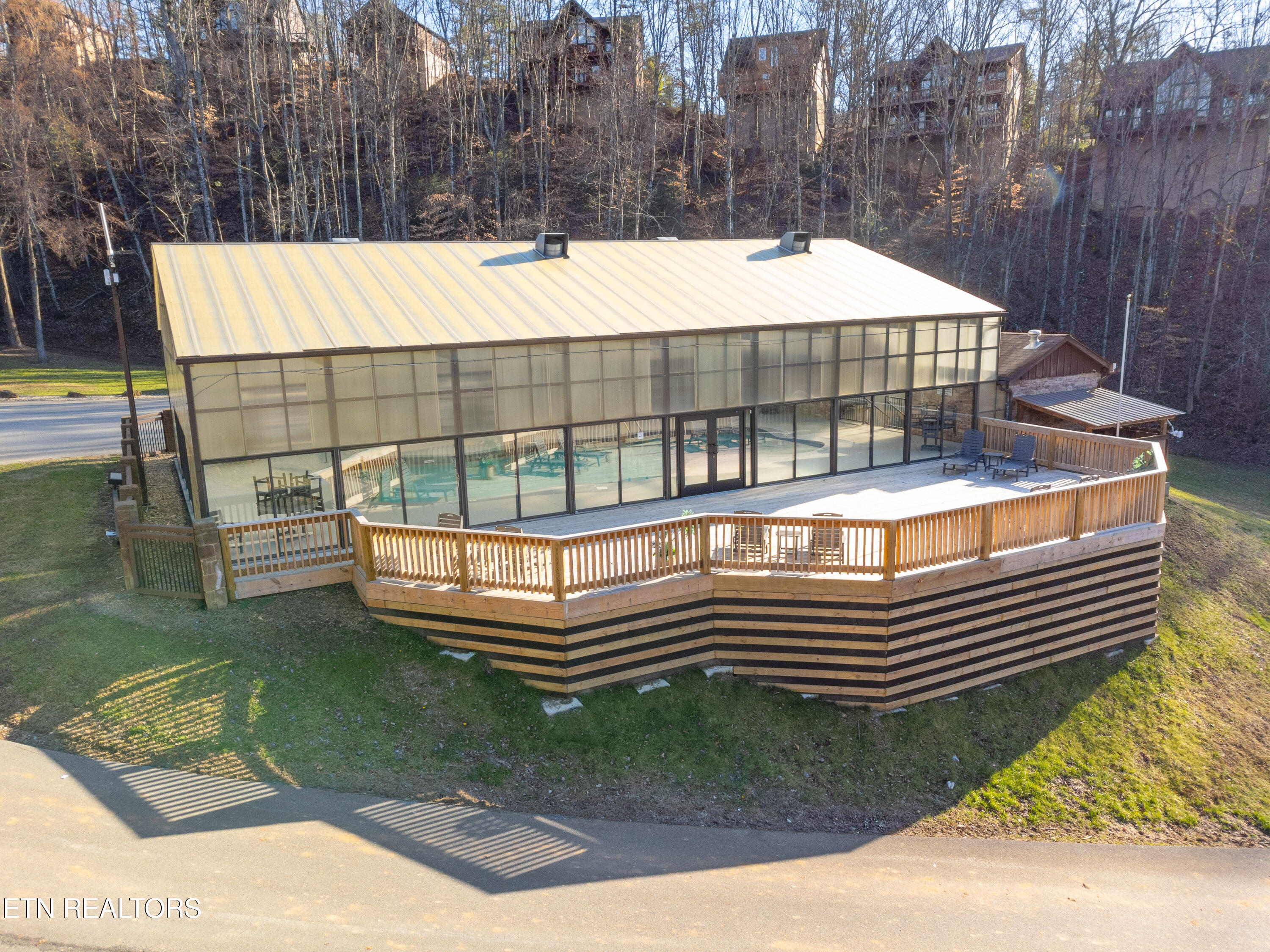 1550 Bears Den Way Sevierville, TN 37862 - Photo 40 of 55 Covered Pool Area