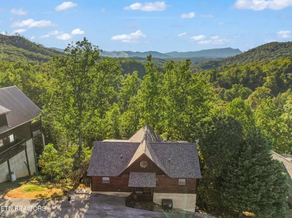 $749,000 | 1550 Bears Den Way, Sevierville, TN 37862