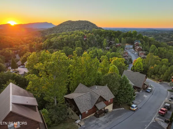 $749,000 | 1550 Bears Den Way, Sevierville, TN 37862