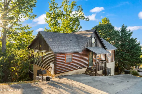 $749,000 | 1550 Bears Den Way, Sevierville, TN 37862