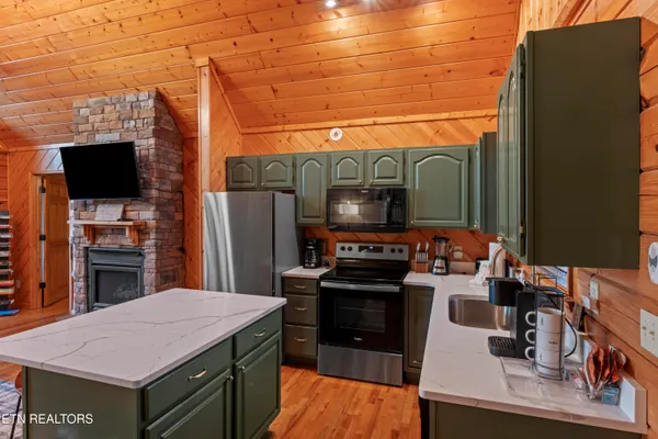 $749,000 | 1550 Bears Den Way, Sevierville, TN 37862