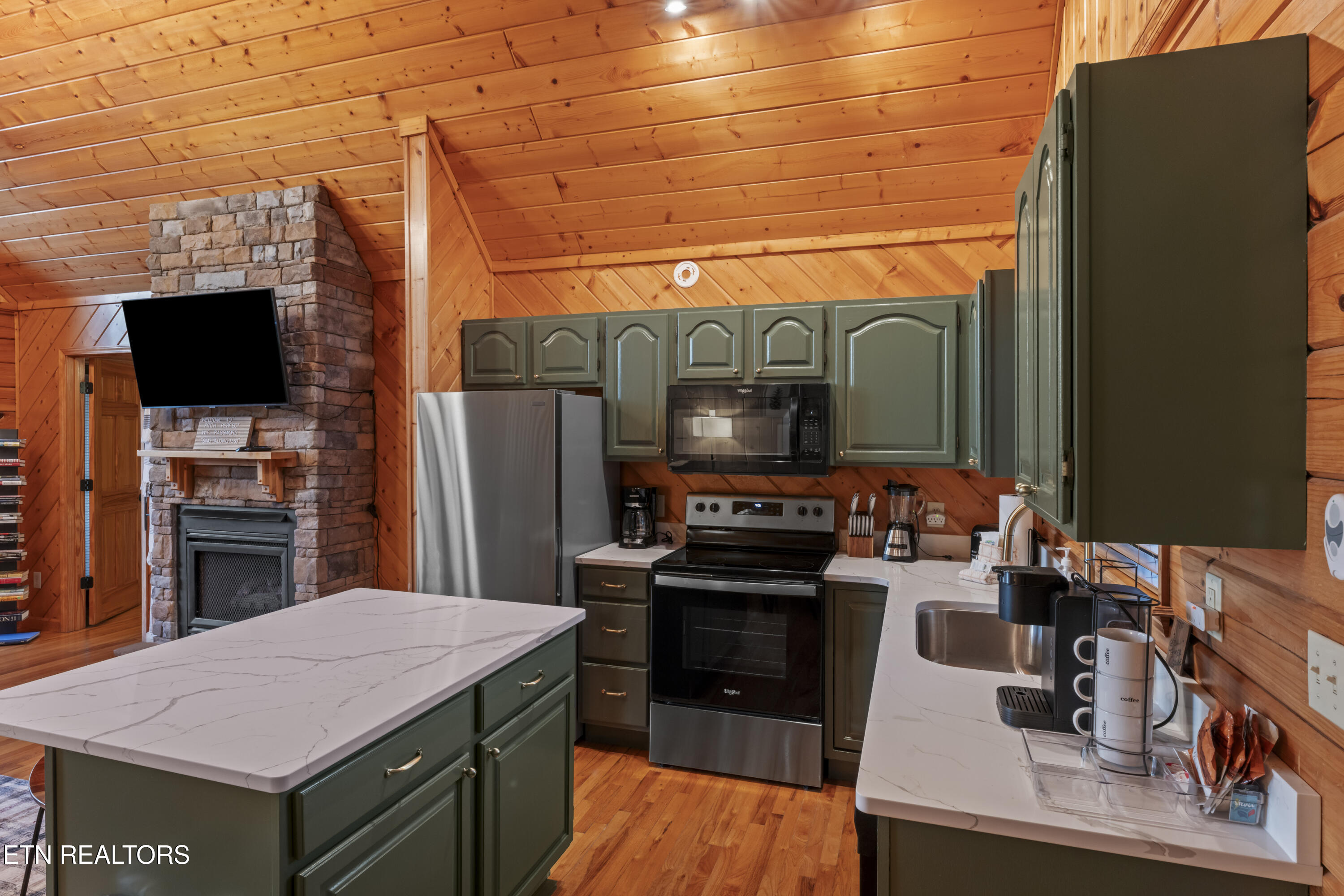 1550 Bears Den Way Sevierville, TN 37862 - Photo 6 of 55 Kitchen