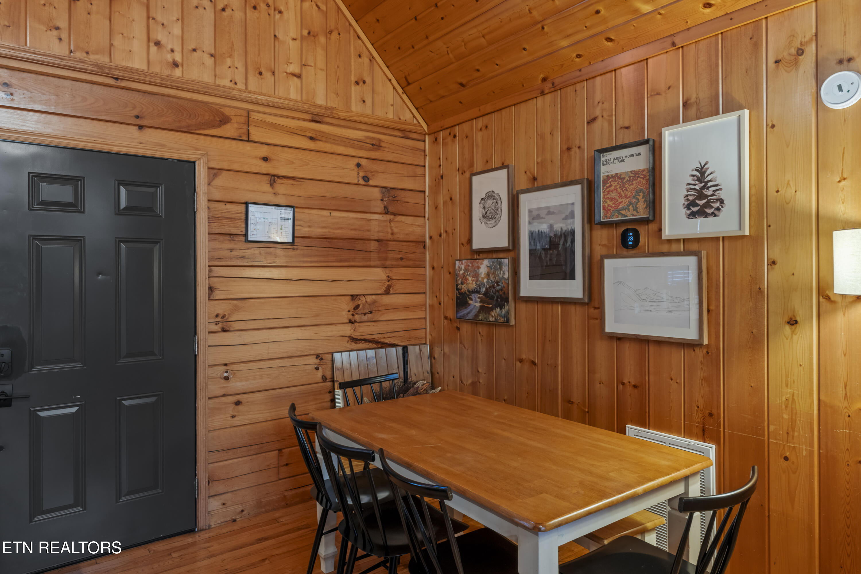 1550 Bears Den Way Sevierville, TN 37862 - Photo 7 of 55 Dining Area