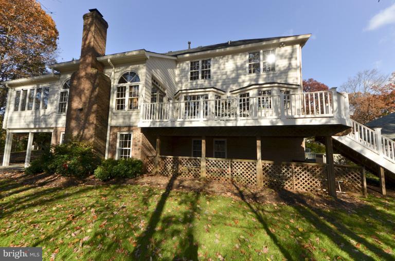 2009 Spring Branch Drive Vienna, VA 22181 - Photo 3 of 30 Exterior (Rear)